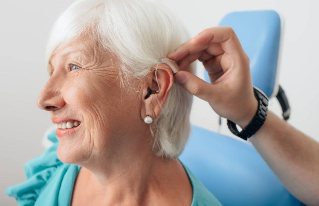 what causes hearing loss in one ear